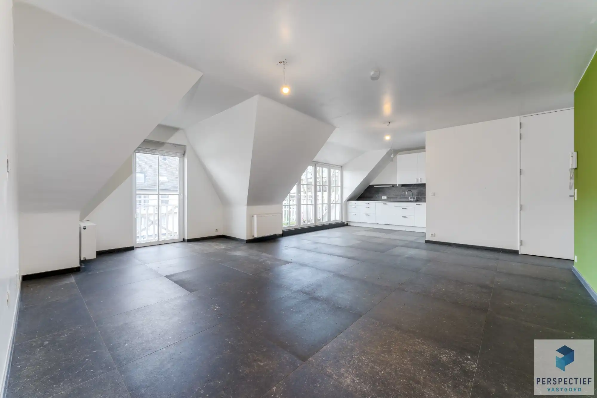 Ruim en modern woonappartement (bouwjaar 2020) met 2 slaapkamers en terras. foto 4