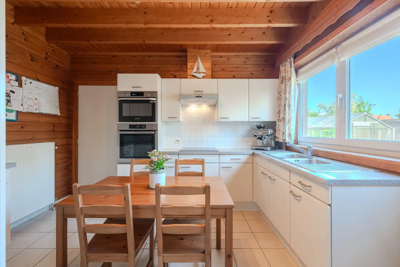 Charmante vrijstaande woning met zonnige tuin foto 6