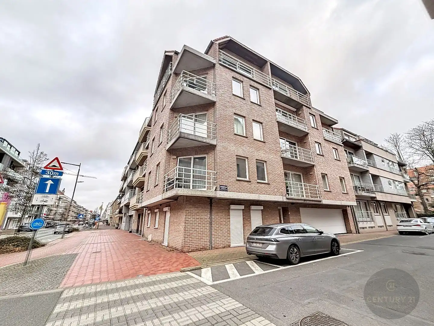 HOEKAPP op CENTRALE LIGGING! foto 19