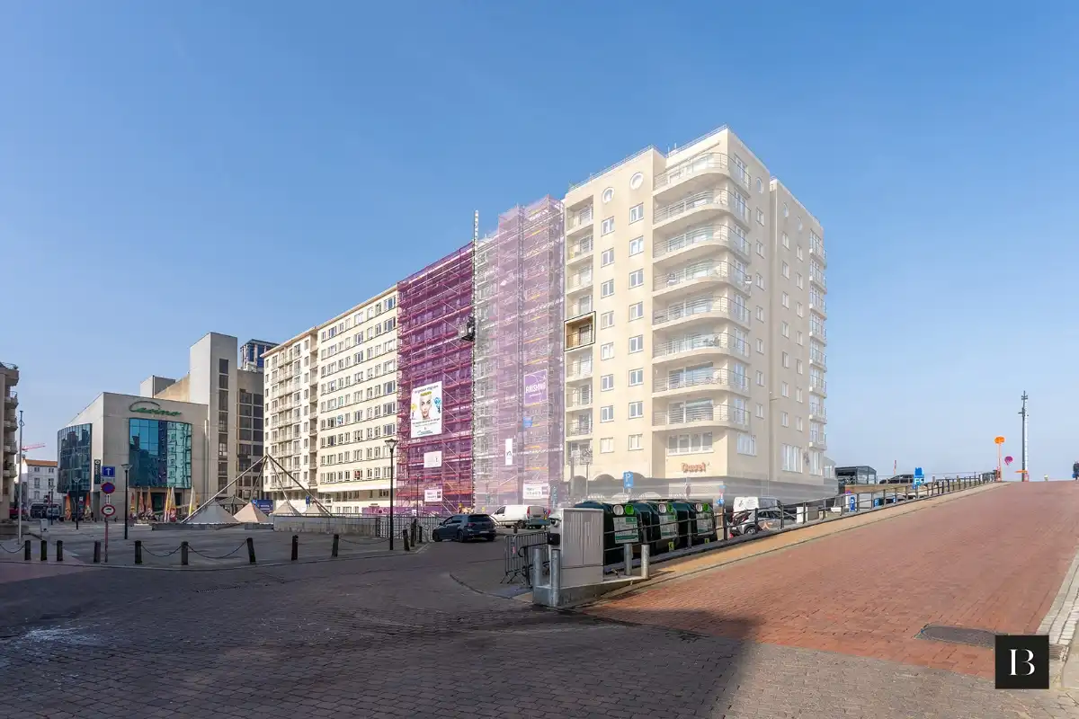 studio met slaaphoek op toplocatie te Blankenberge foto {{pictureIndex}}