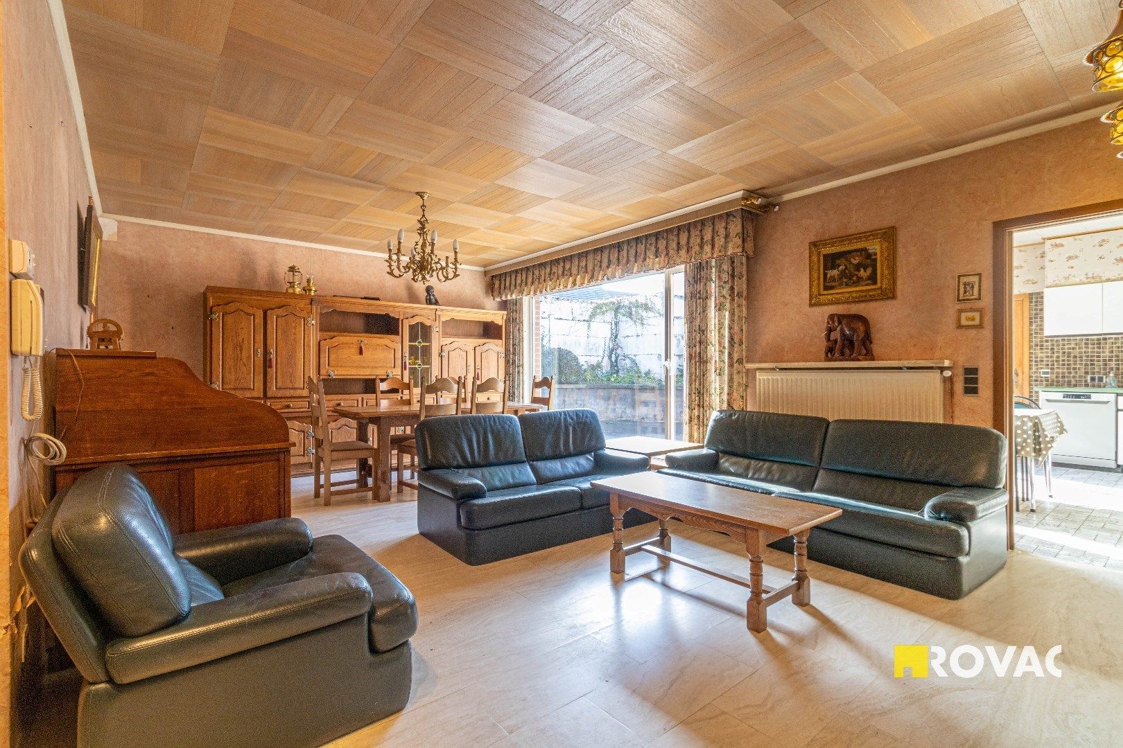 Ruime woning met 4 slaapkamers én veel potentieel nabij centrum foto 3
