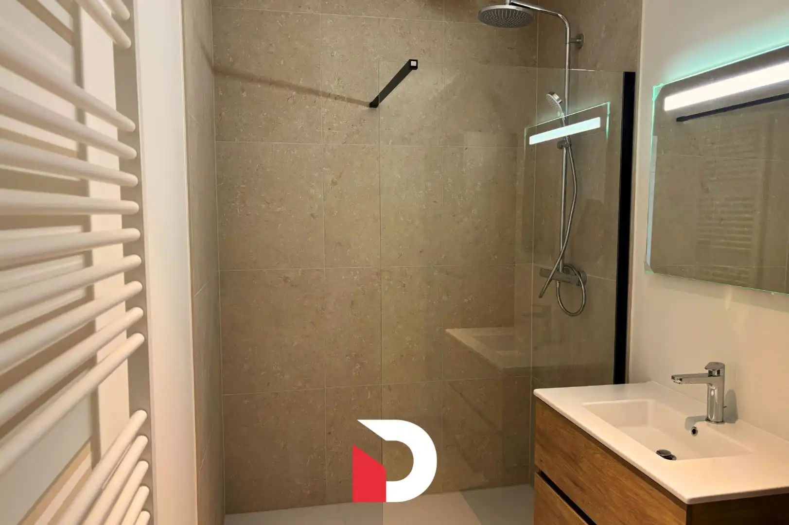 Uniek nieuwbouwappartement met 2 slaapkamers en terras foto 11