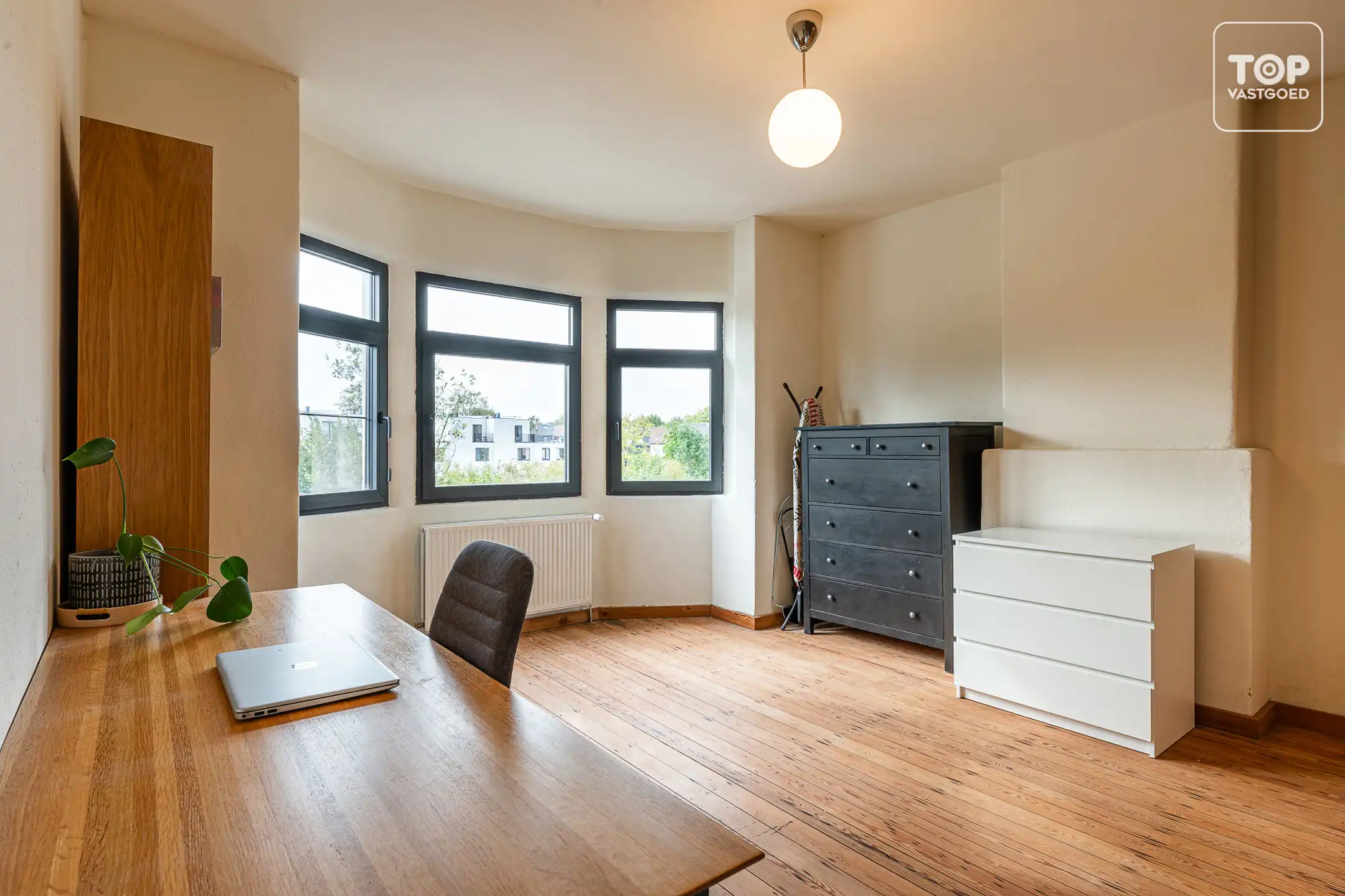 Uniek gerenoveerde woning waar authenticiteit en natuur samenkomen foto 12