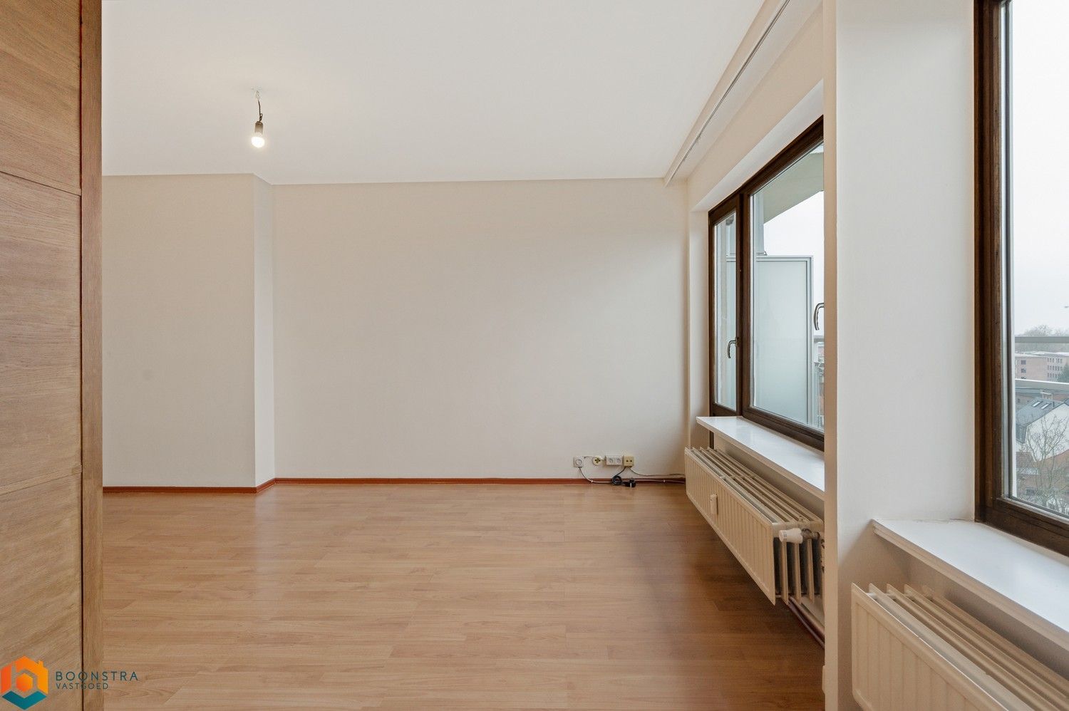 Lichtrijke studio met terras te Mechelen foto 6