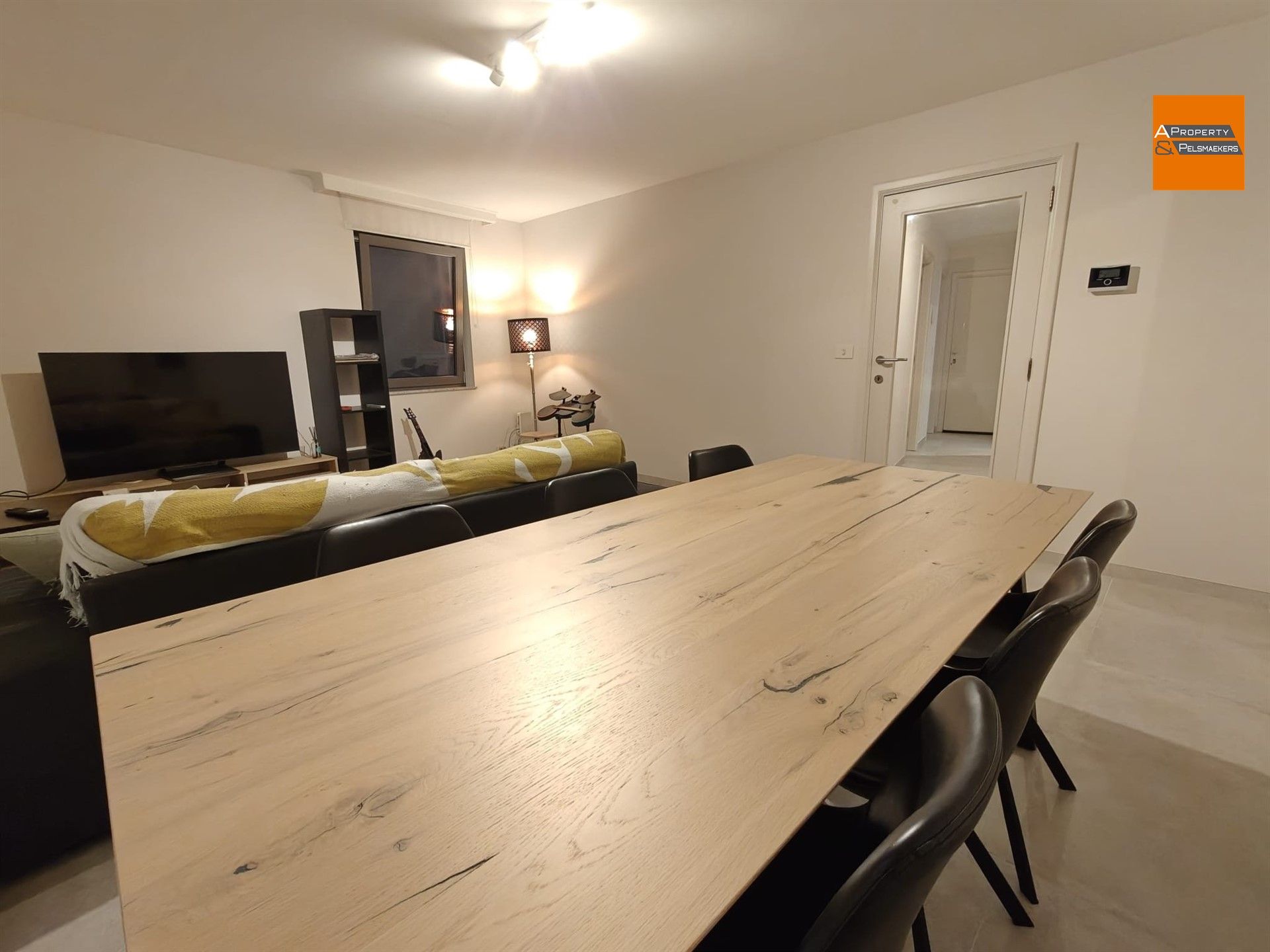 Volledig gerenoveerd appartement met 2 slpk. Leuven centrum.  foto 4