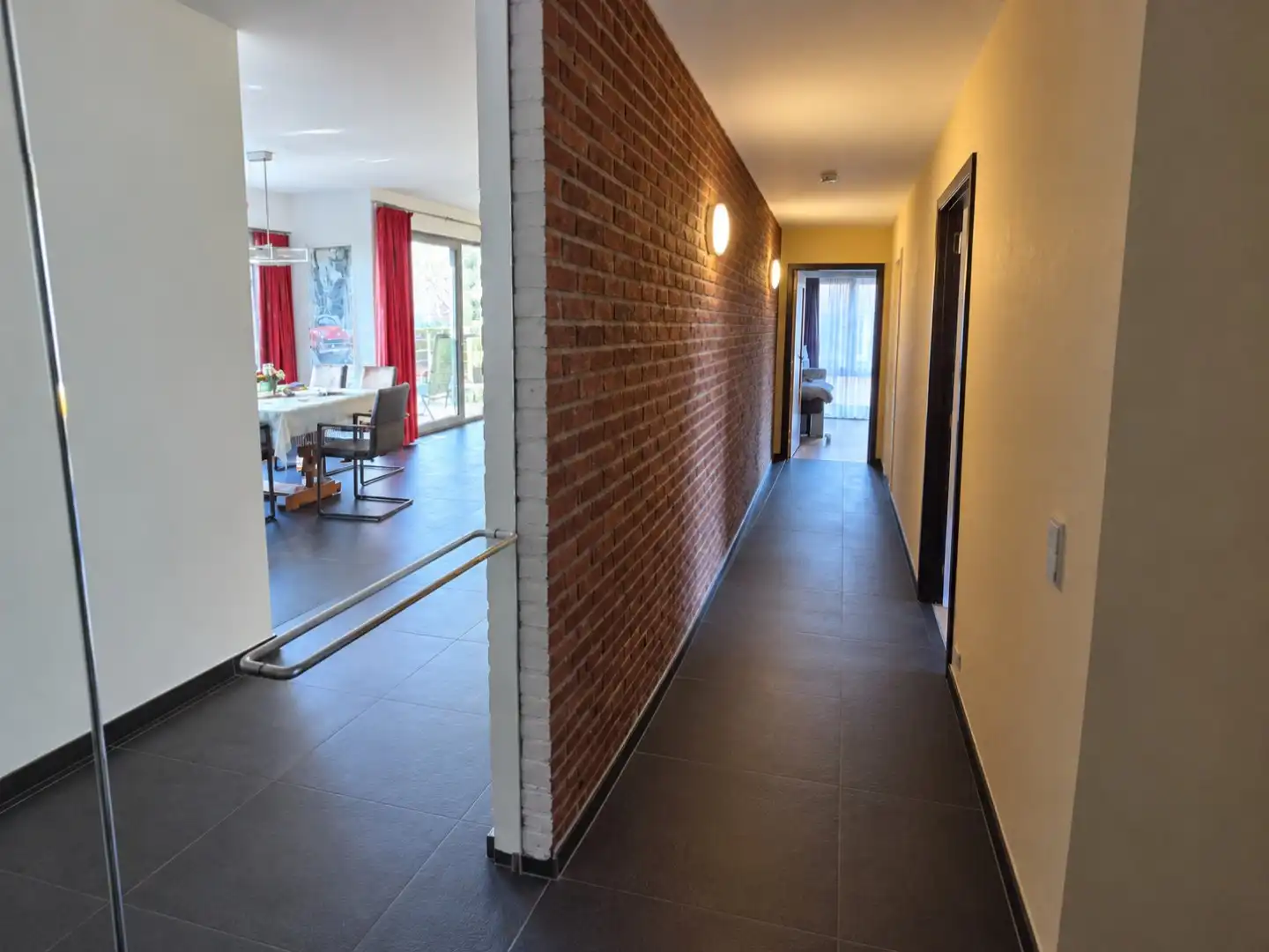 Riant duplexappartement met onderliggende kantoorruimte foto 3