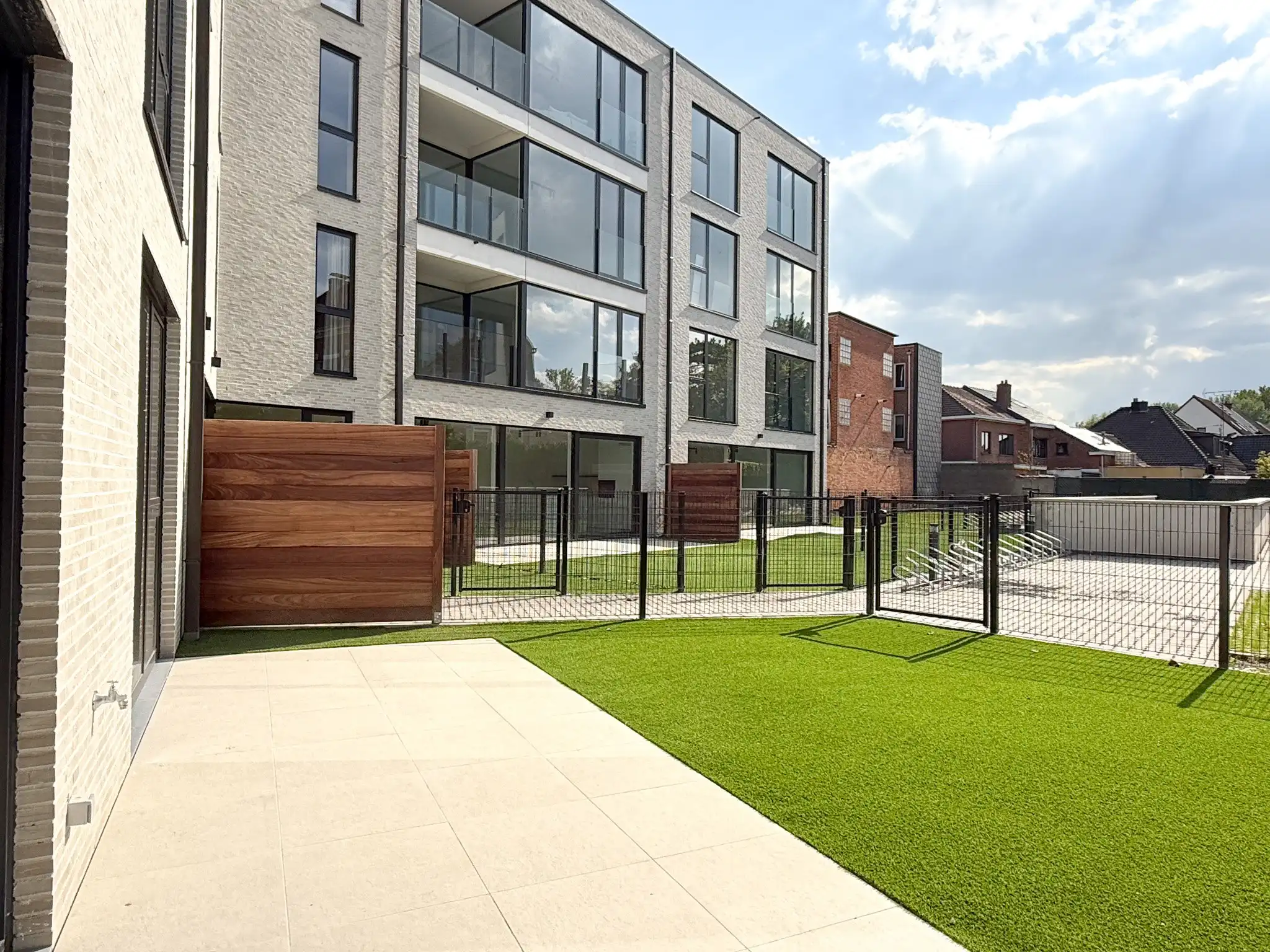 Gelijkvloers nieuwbouwappartement met tuin en twee slaapkamers foto 3