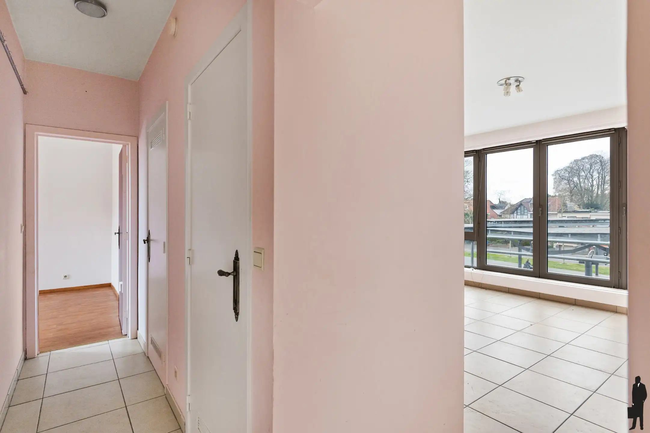 Centraal gelegen app met zicht op het Marktplein van Mortsel foto 15