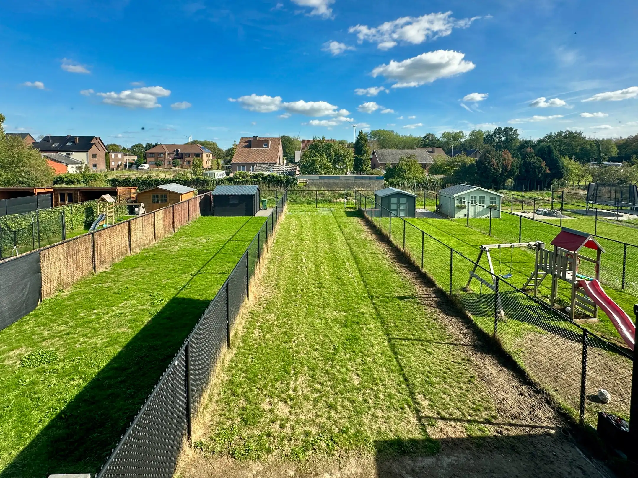 Nieuwbouwrijwoning met tuin, carport en drie slaapkamers in Maasmechelen foto 18