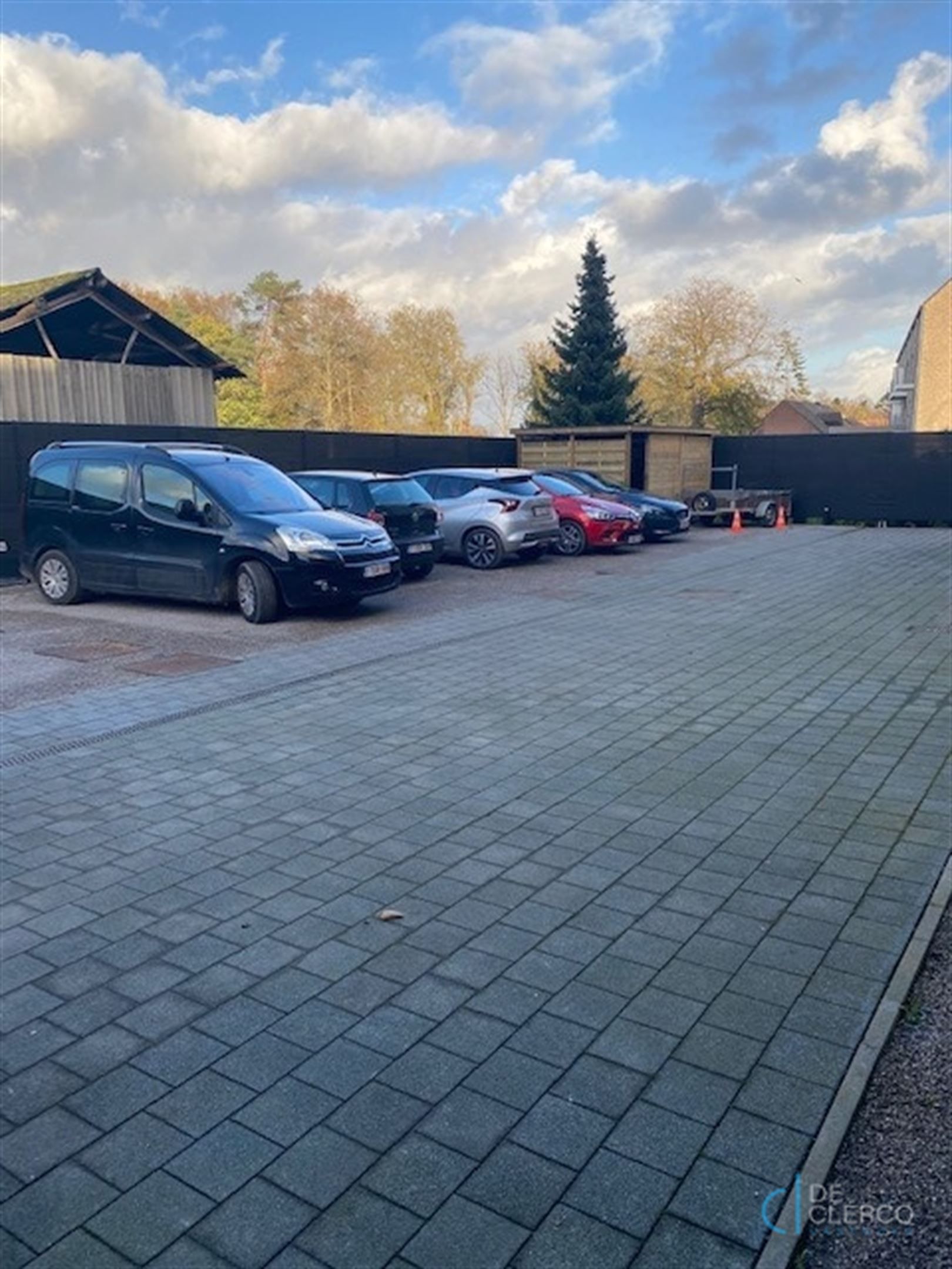 Ruim appartement TE HUUR op een topligging te Zeveneken! foto 3