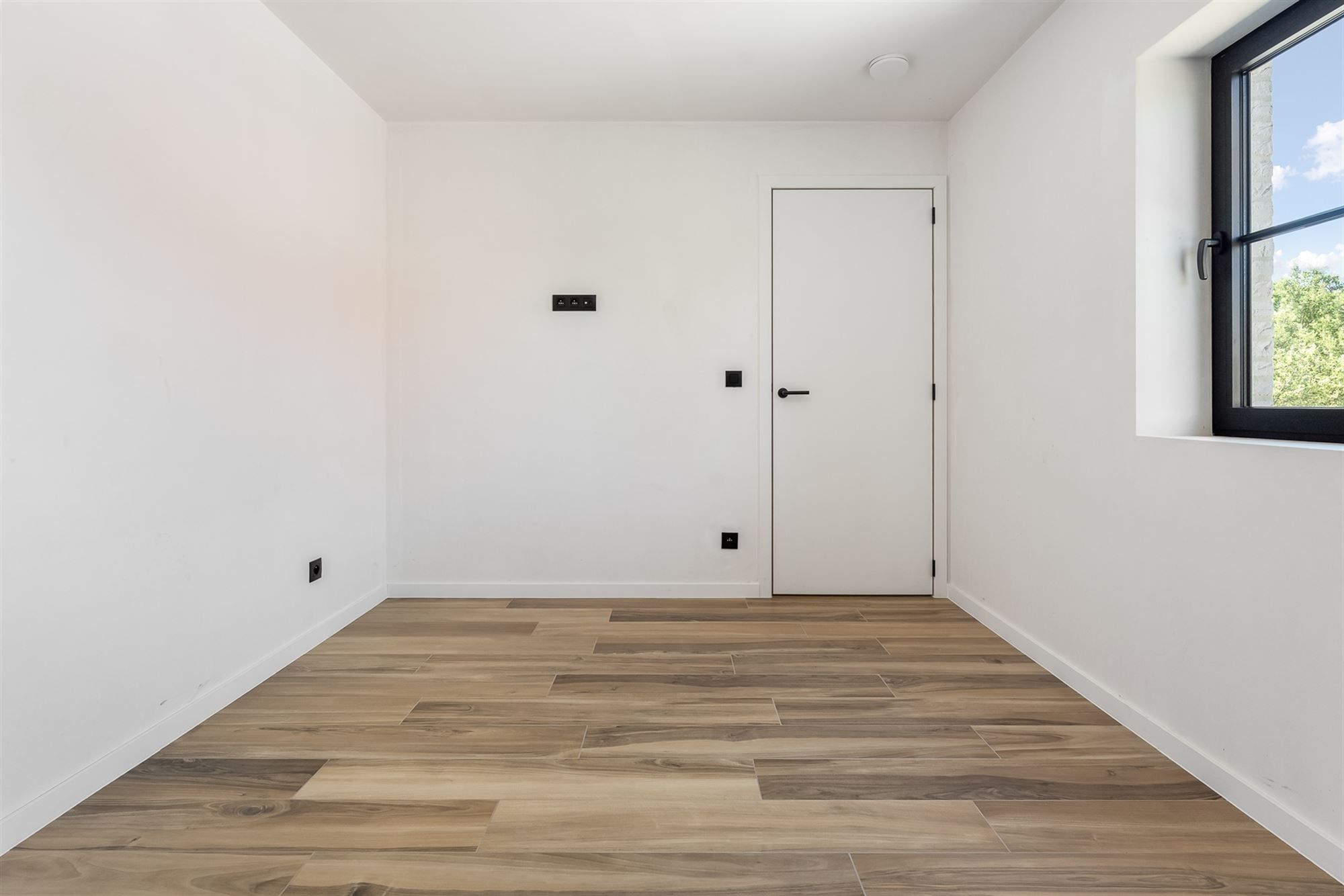 PRACHTIG AFGEWERKTE NIEUWBOUWWONING (195m²)  MET 3 SLAAPKAMERS + ZOLDER EN AFGEWERKTE TUIN TE BERINGEN foto 17