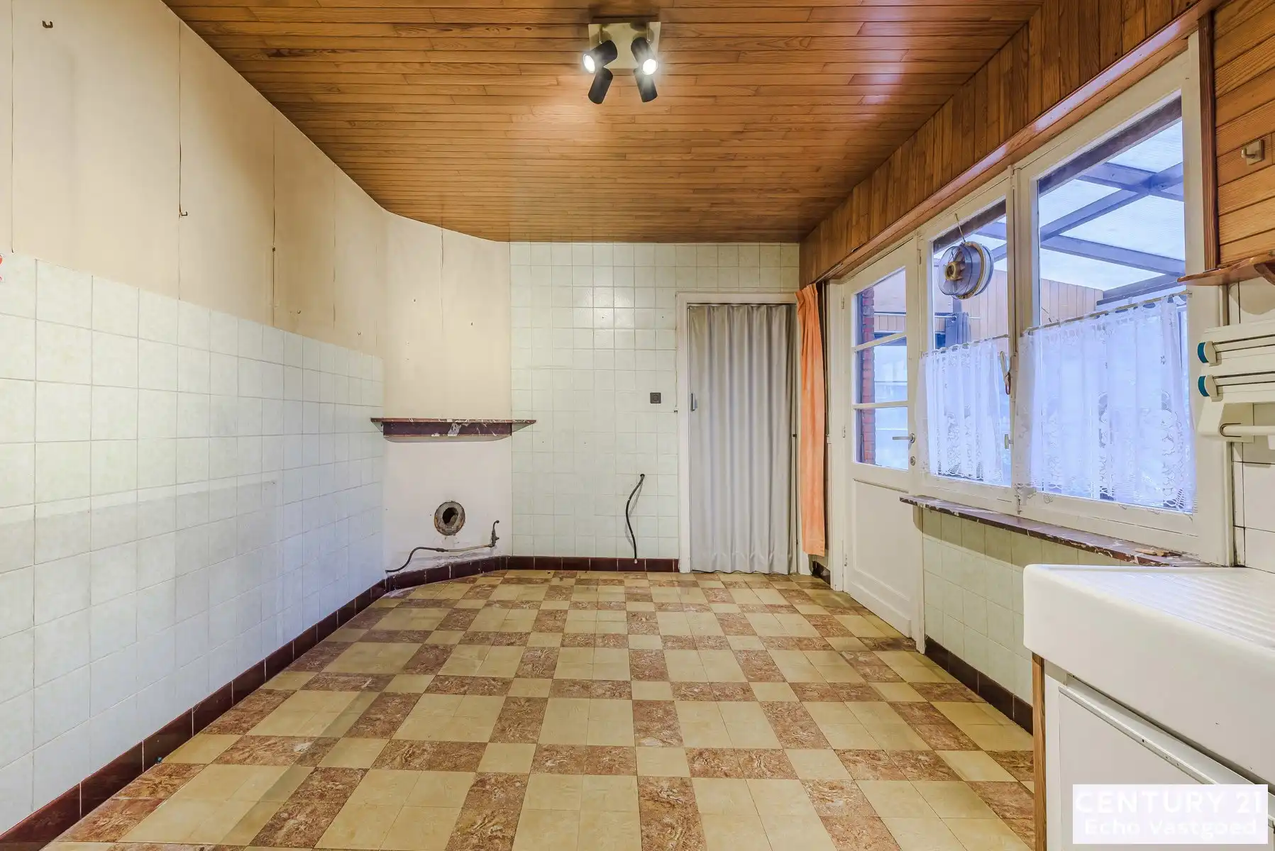 Te renoveren woning met potentieel in hartje Oud-Turnhout foto 9