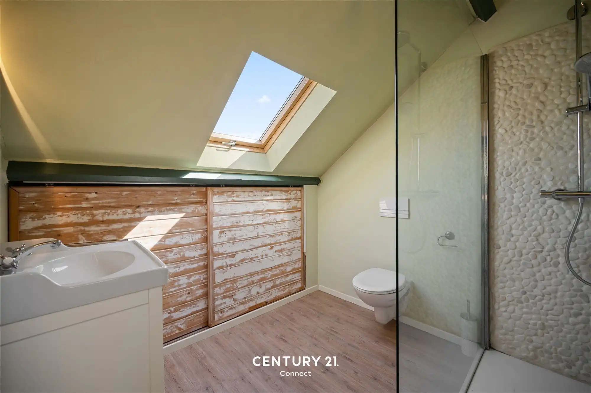 Instapklare rijwoning met tuin. foto 17