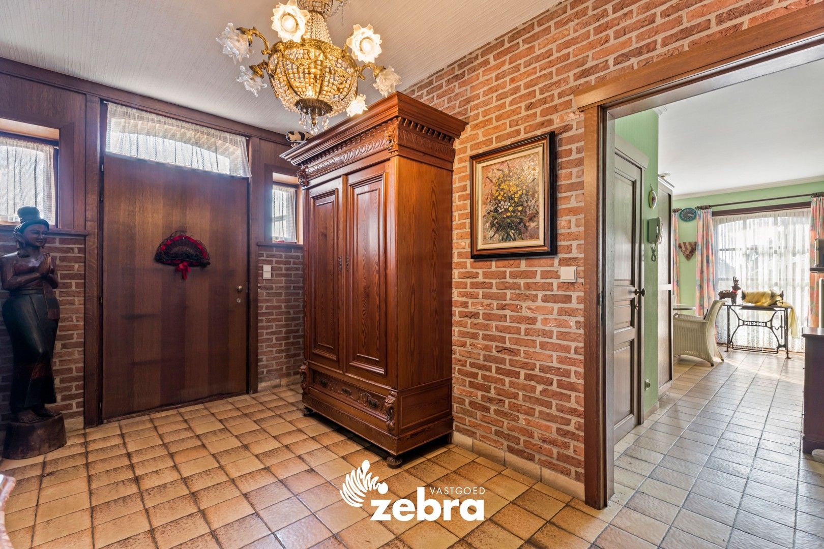 Charmante te renoveren villa met saunahuis in Izegem! foto 6