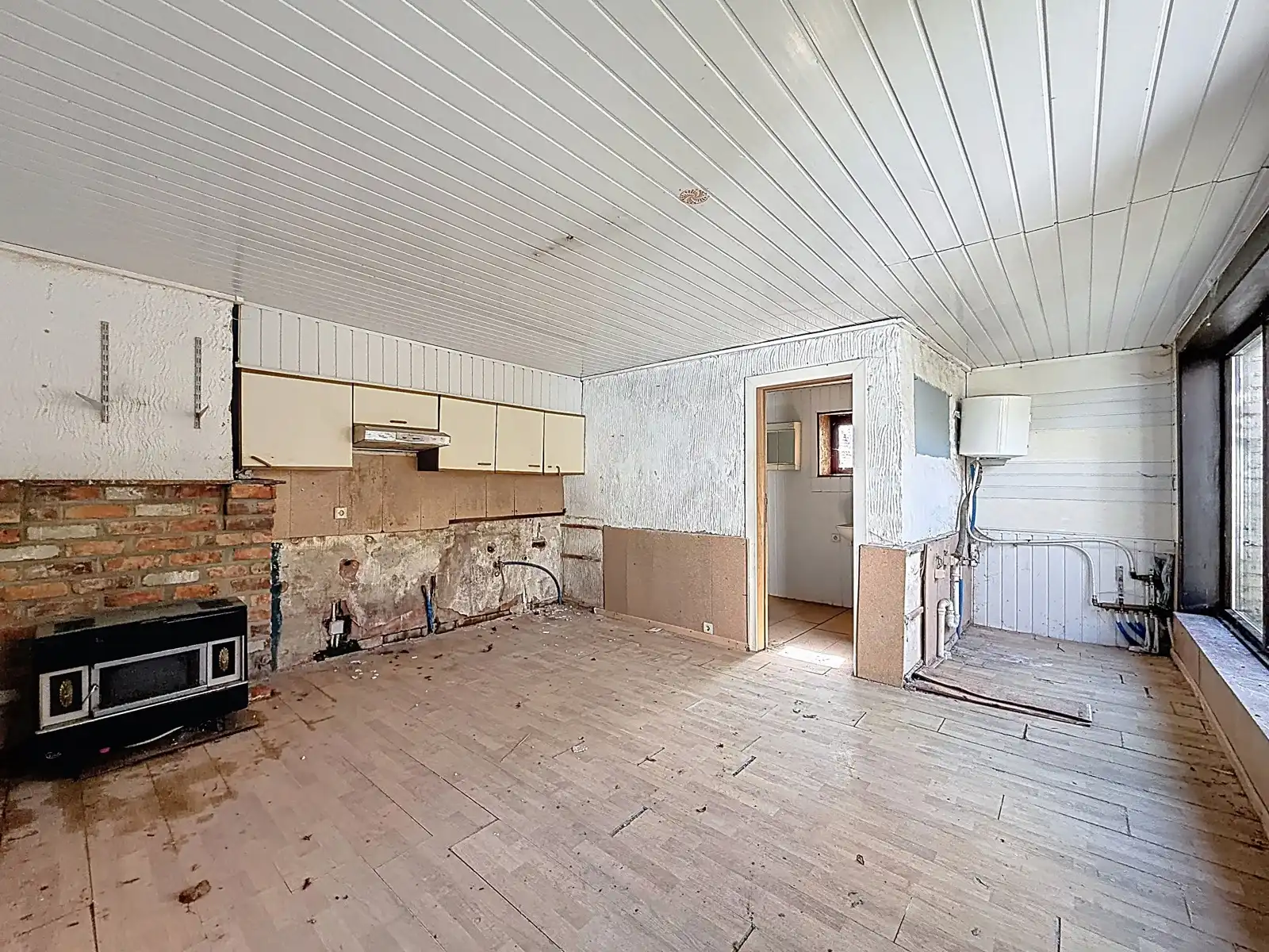 Volledig te renoveren woning met 2 SLPK, op Toplocatie! foto 3