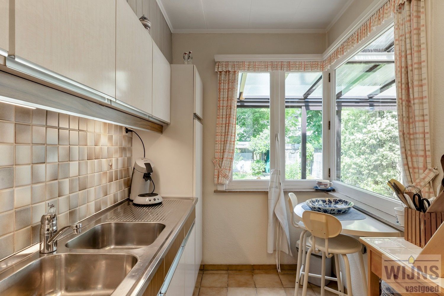 Rijwoning met twee slaapkamers, tuin en garage. foto 10