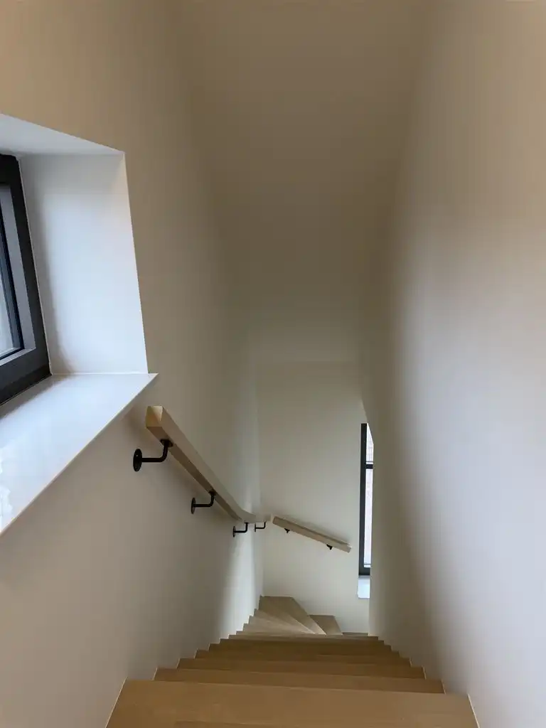Prachtige, volledig gerenoveerde woning met 3 slaapkamers, vrijstaande garage, omheinde tuin en 20 zonnepanelen in Kinrooi.  foto 21