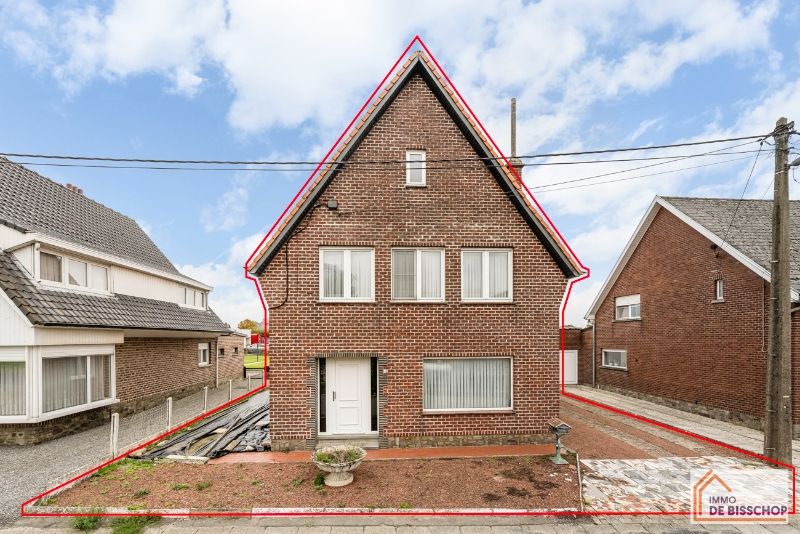 Te renoveren woning met 4 slaapkamers, zongerichte tuin en garage foto 2