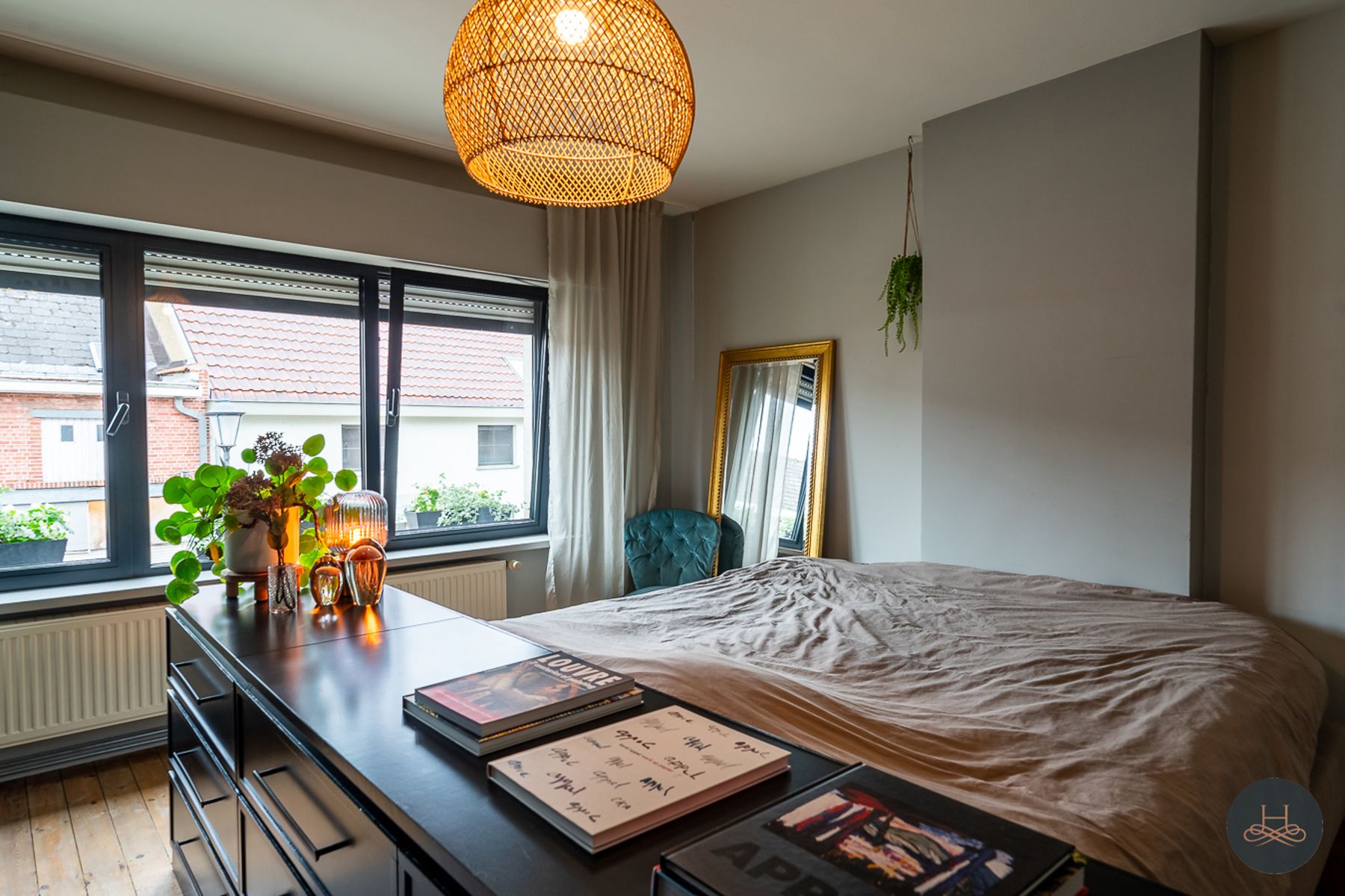 Lichtrijke, ruime woning met mooie tuin foto 17