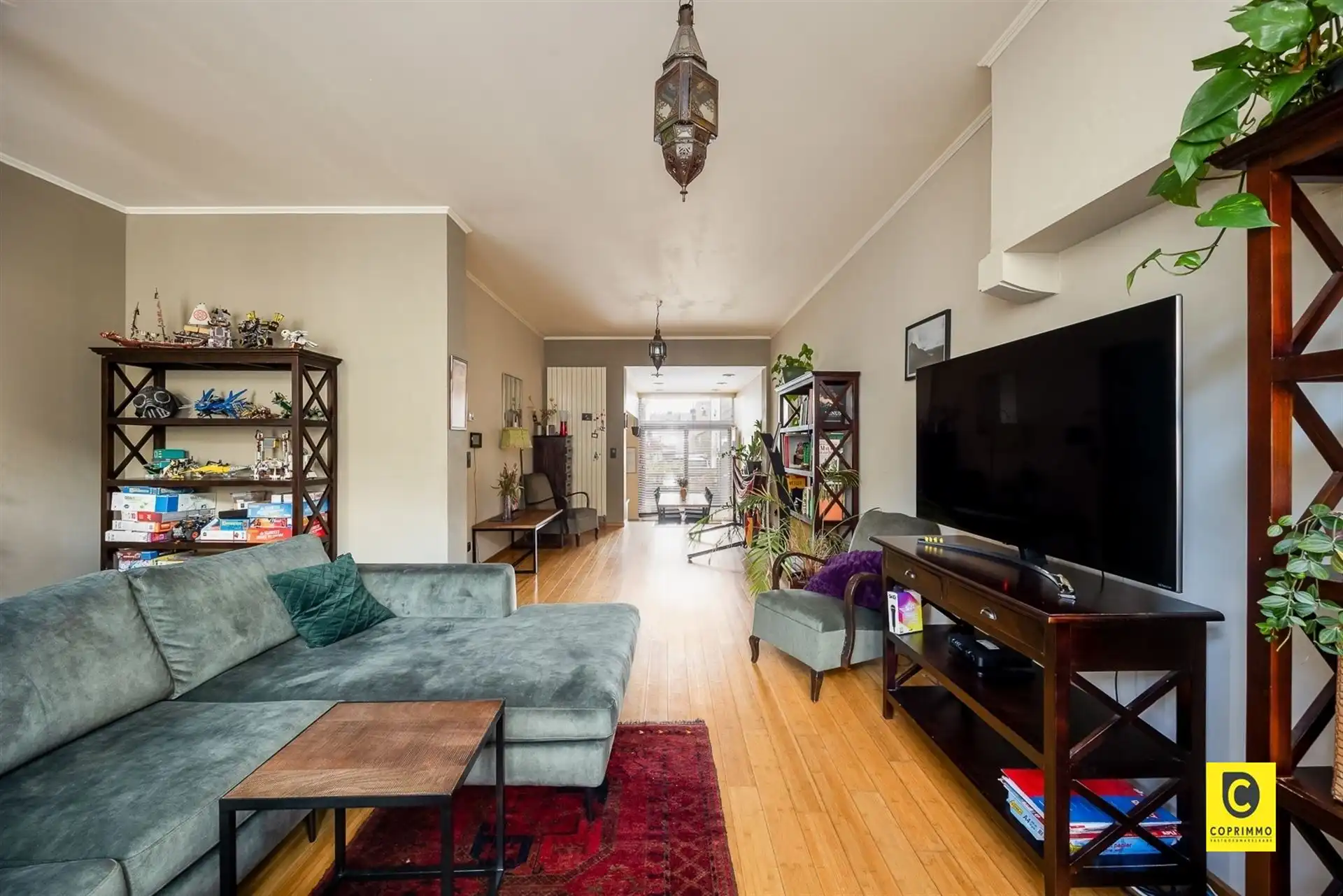 Zeer ruime bel-etage met tuin nabij Rivierenhof  foto 2