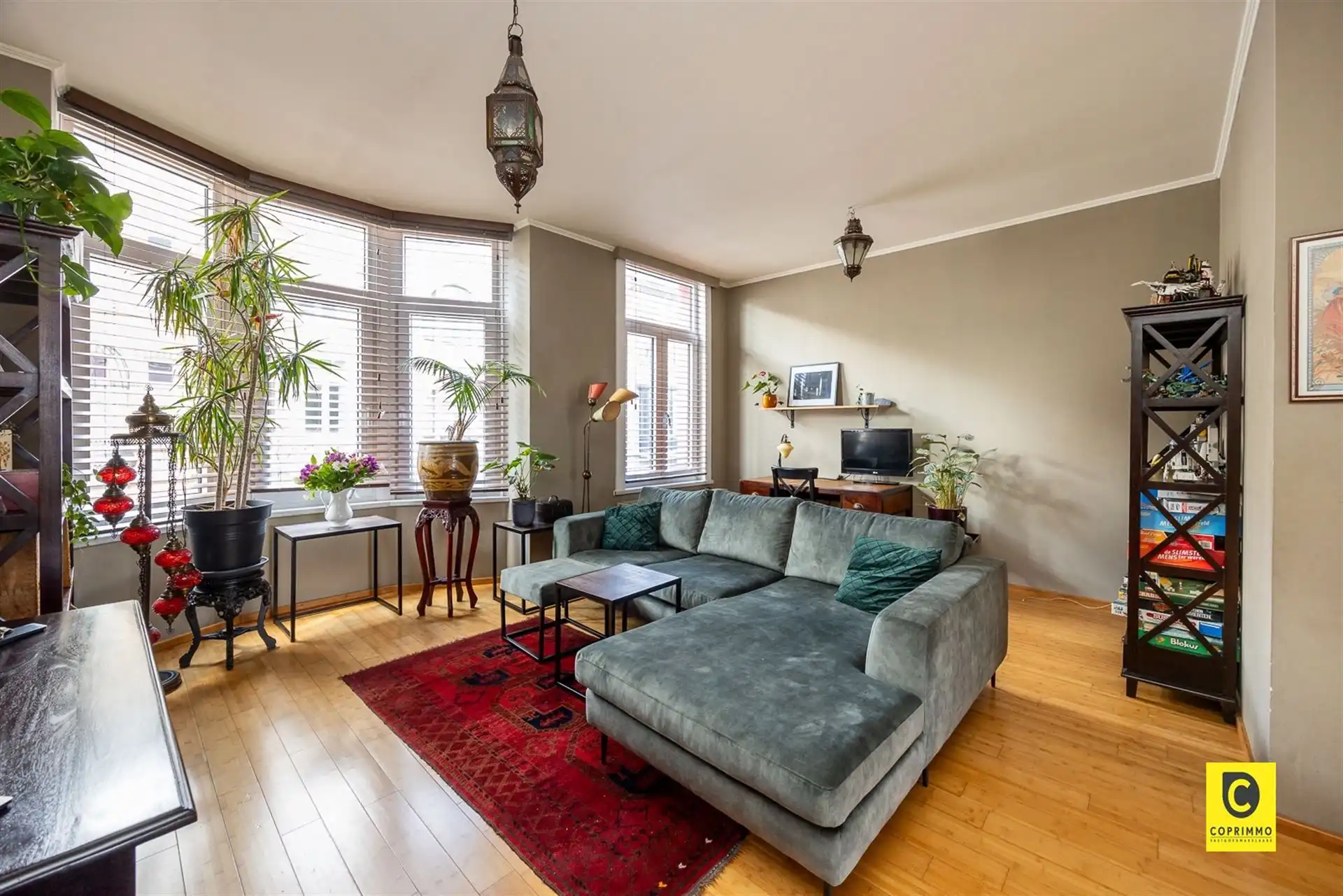 Zeer ruime bel-etage met tuin nabij Rivierenhof ! foto 2