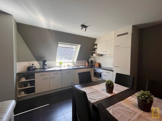 Schitterend duplexappartement op centrale ligging! foto 4