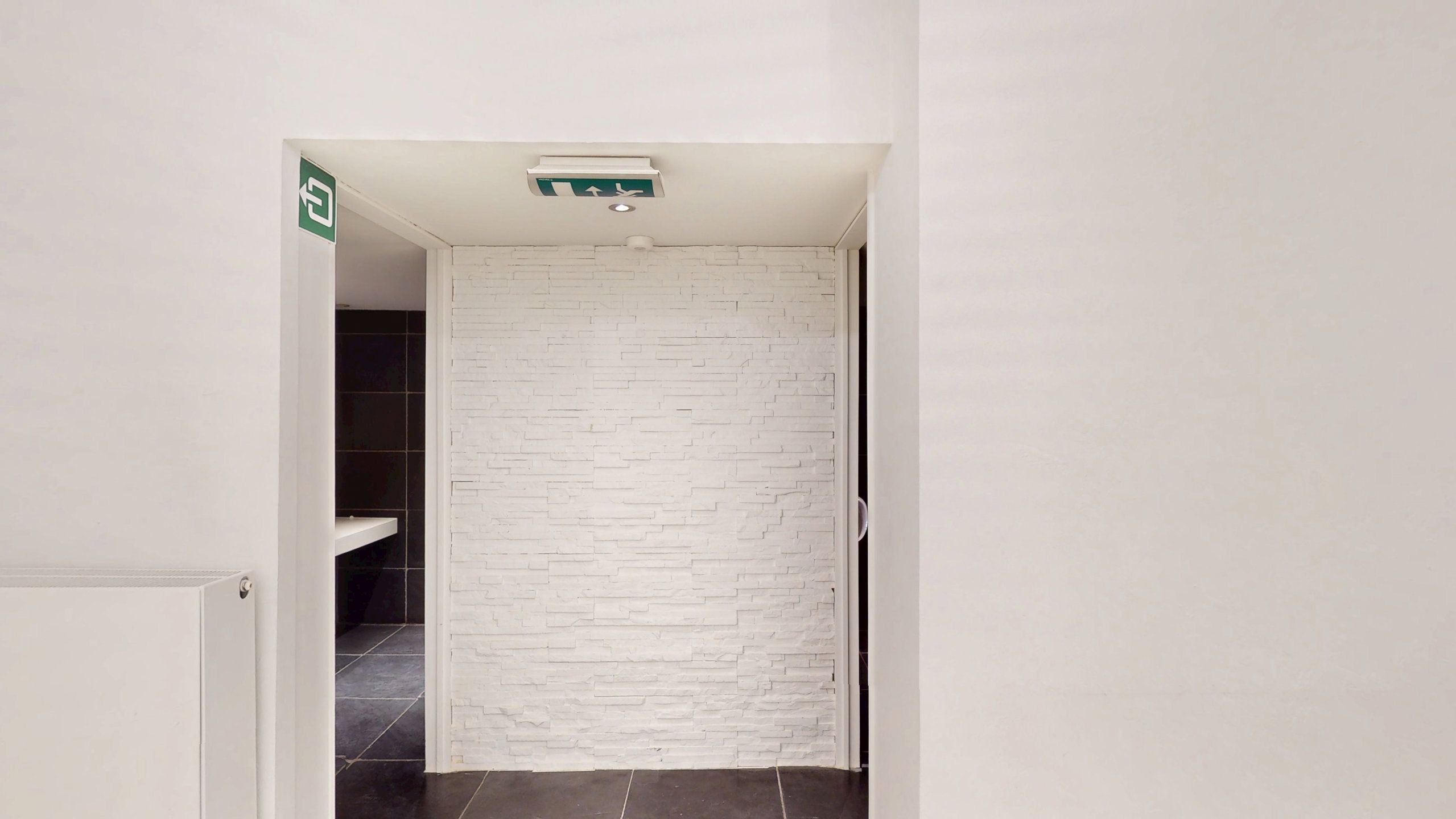 Uiterst lichte kantoorruimte gelegen op een toplocatie!  foto 4