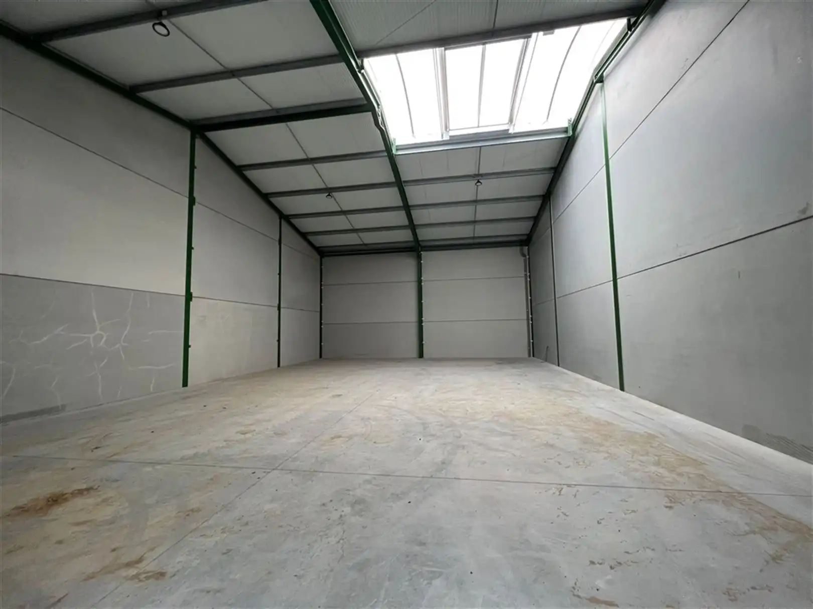 Nieuwbouw KMO units langs de E40 foto 6