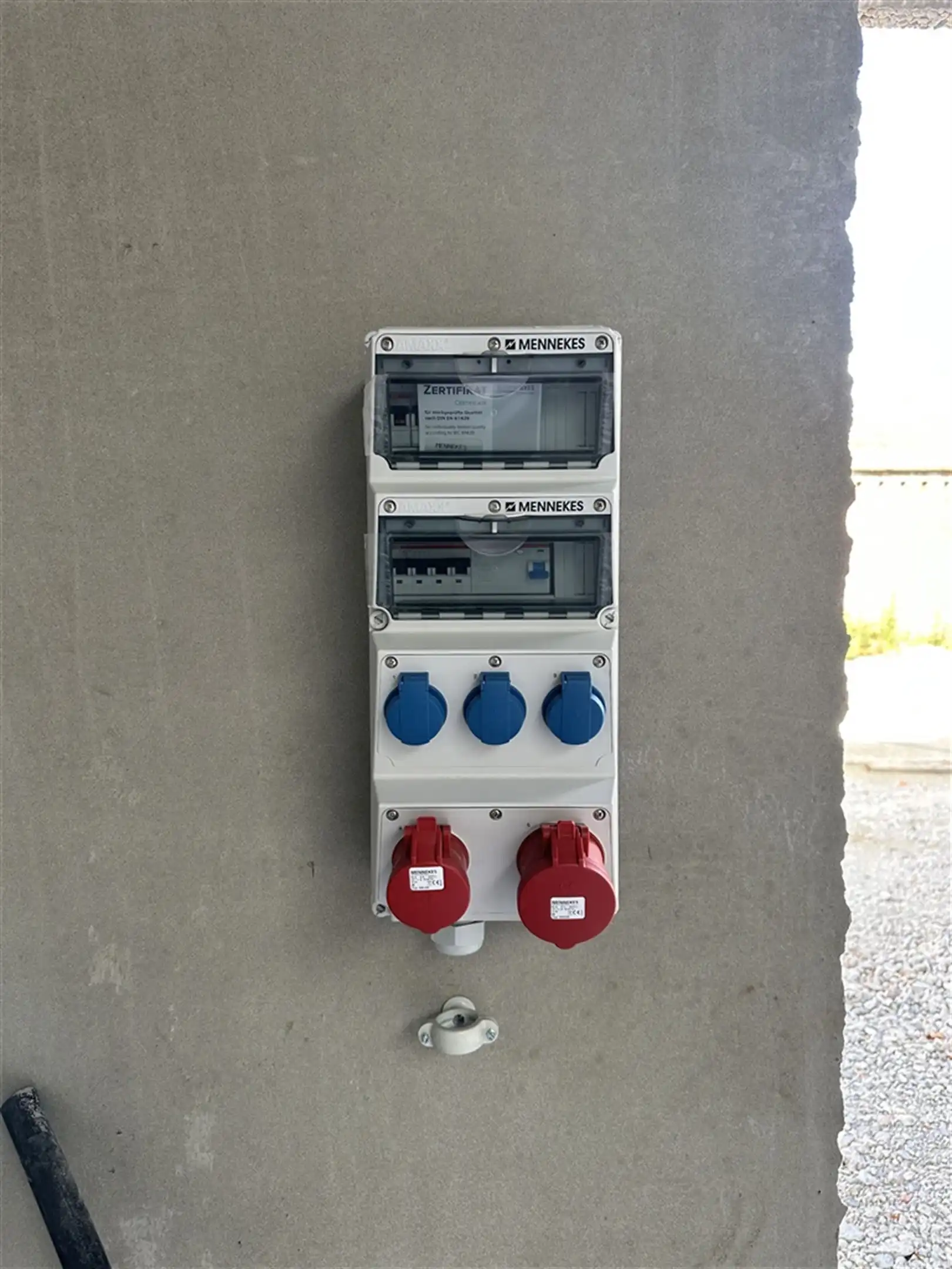 Nieuwbouw KMO units langs de E40 in Beernem foto 6