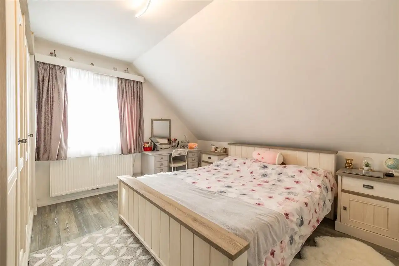 villastijl,vernieuwd in 2018, label D, mooi perceel foto 21