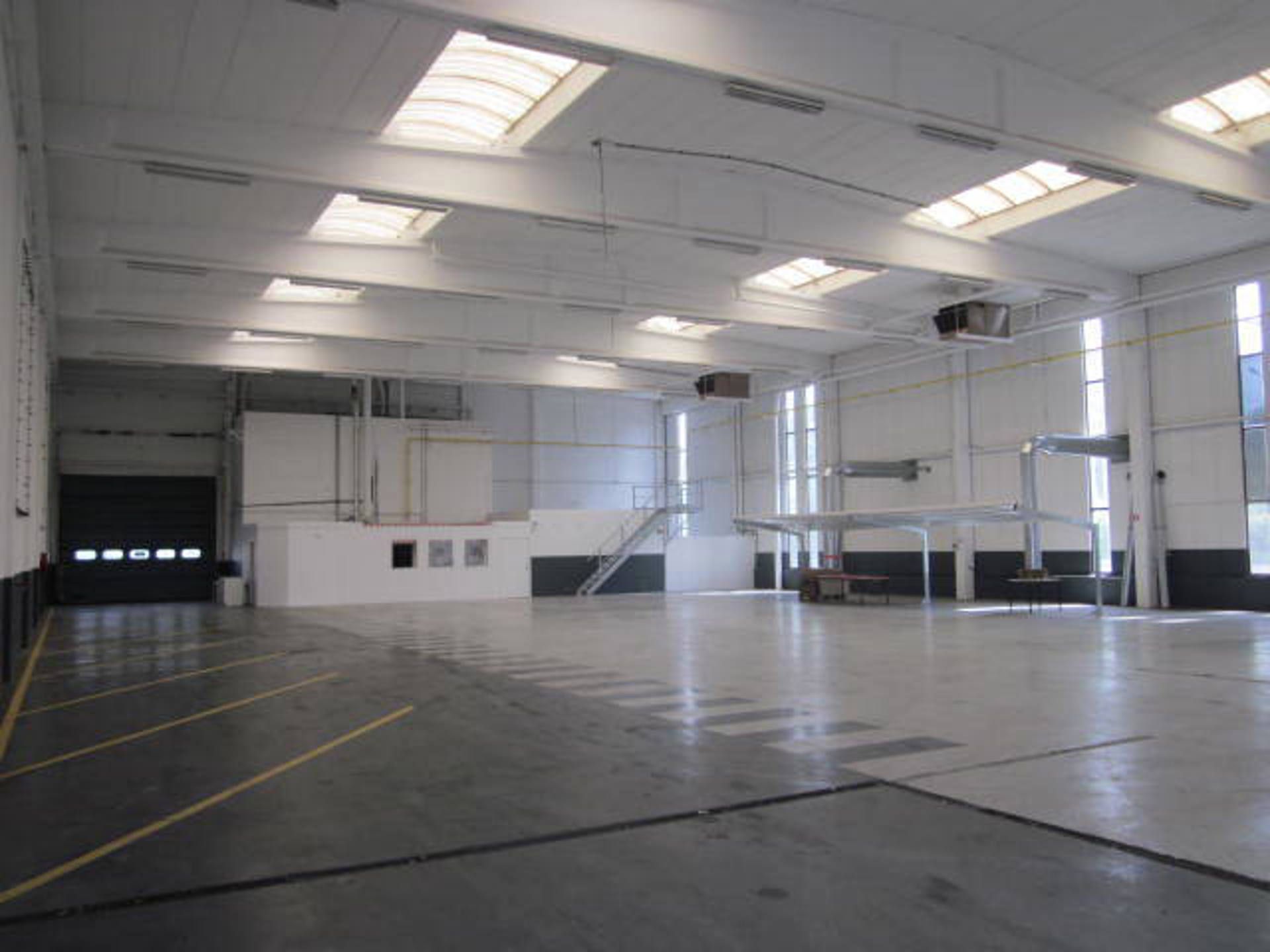 Magazijn 1.001m² met kantoor Haven Antwerpen foto 2