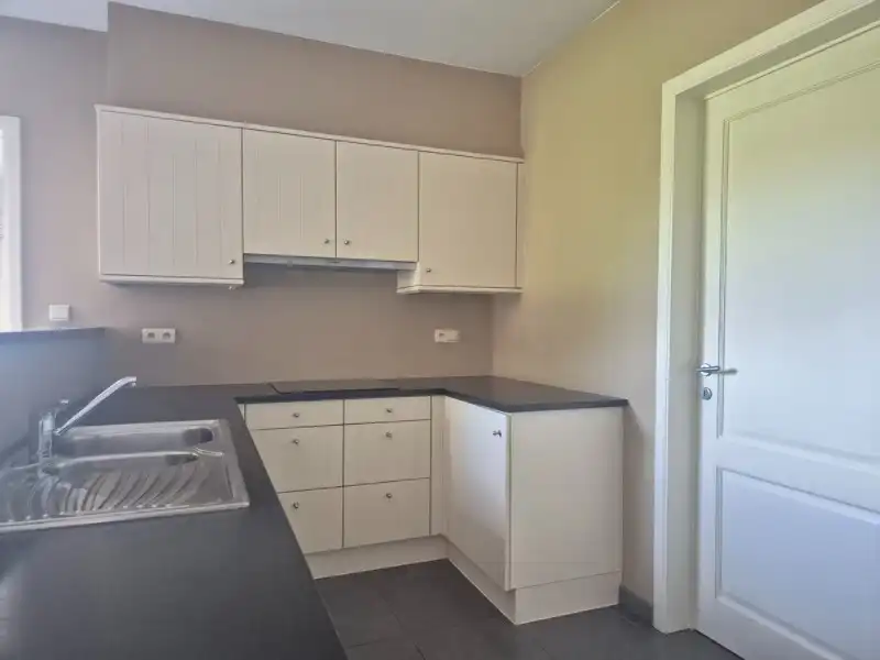 RUIME OPEN BEBOUWING MET 5 SLAAPKAMERS TE HUUR IN WACHTEBEKE foto 5