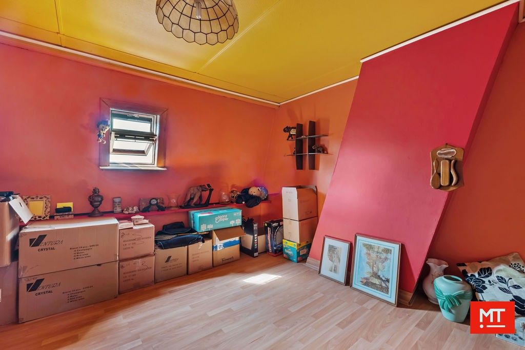 Te renoveren woning met 4 slpk, garage, zonnige tuin en uitweg in Dikkebus foto 16