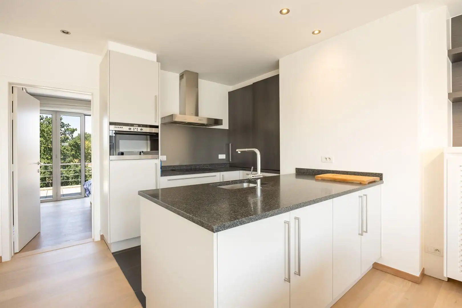 Gemeubelde penthouse in hartje Brasschaat foto 7