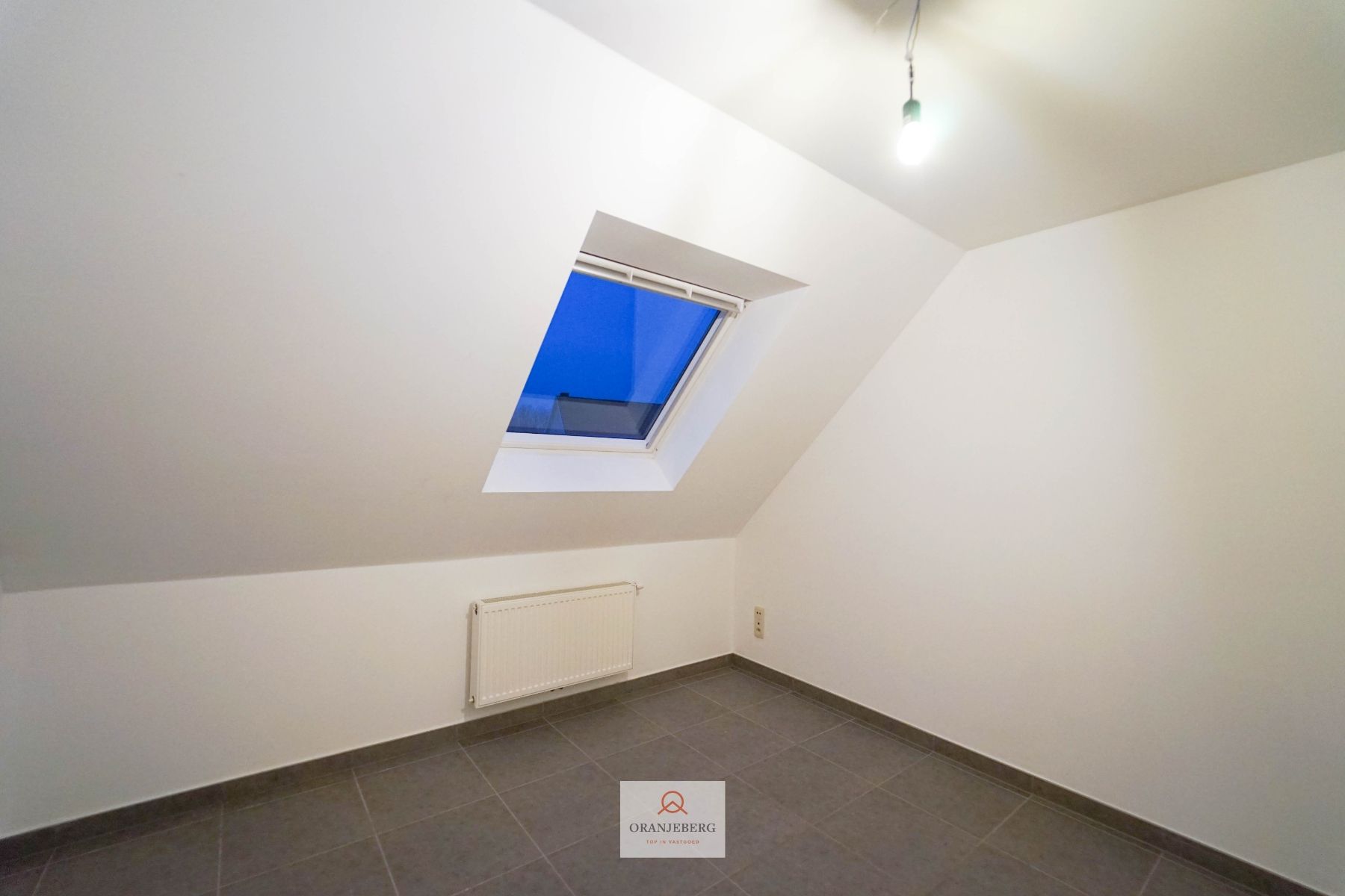 2 slaapkamerappartement met terras en 2 autostaanplaatsen foto 15