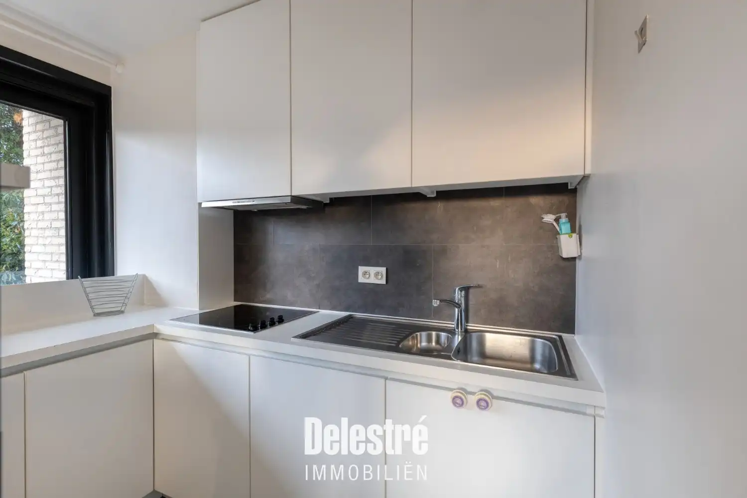 Commerciële topligging met woonst (vakantieappartement) op de Albert I Laan – Residentie Mirhras foto 18