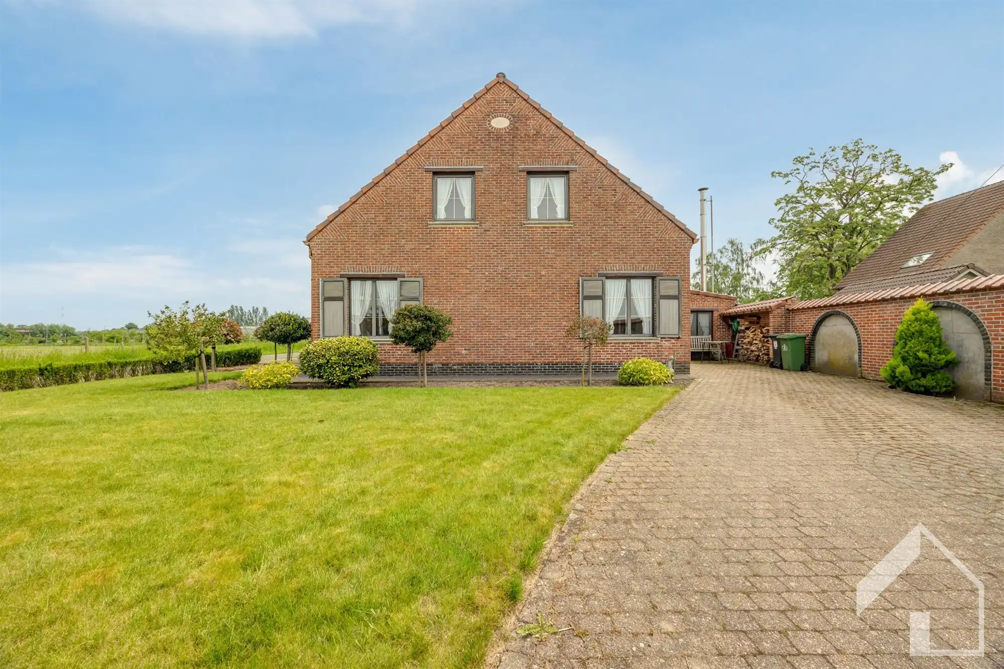 Woning met veel potentieel op een aangename locatie! foto 22