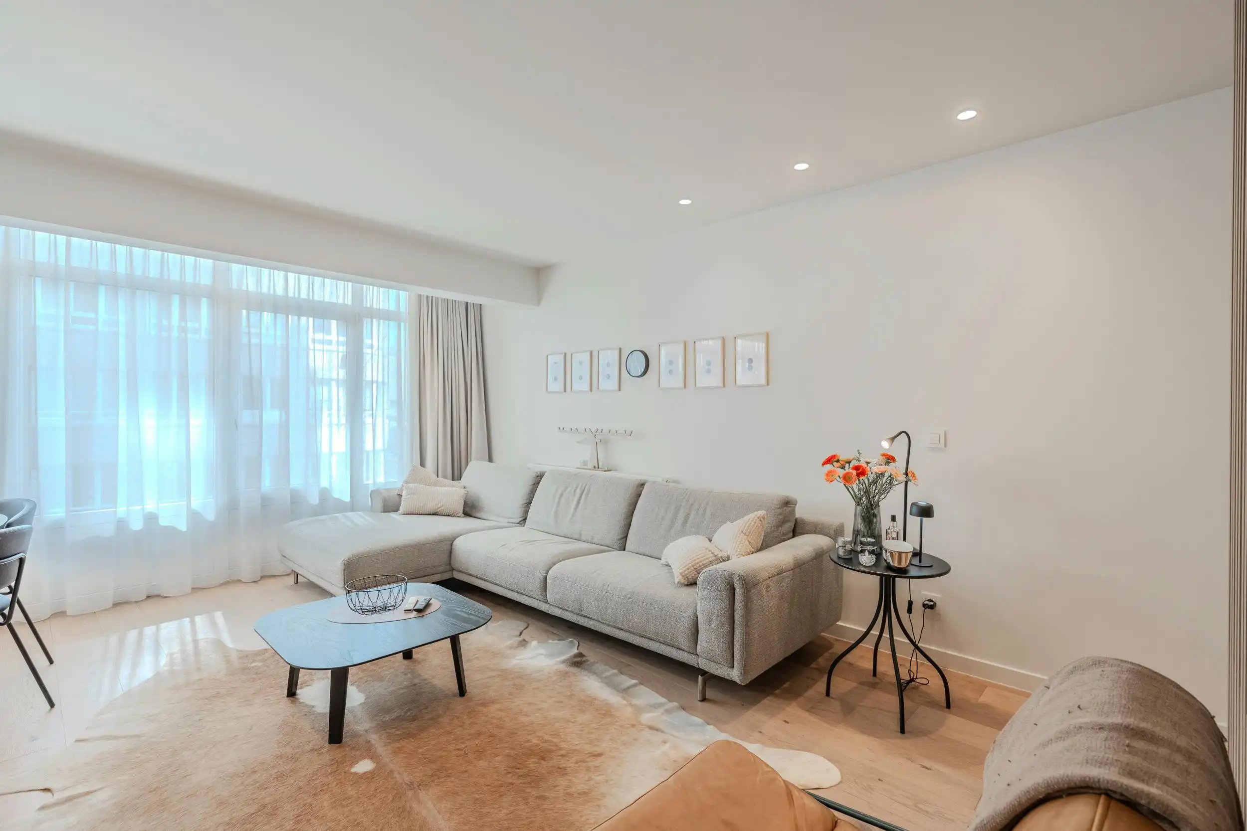 Fantastisch gerenoveerde studio met slaaphoek te Oostende foto 8