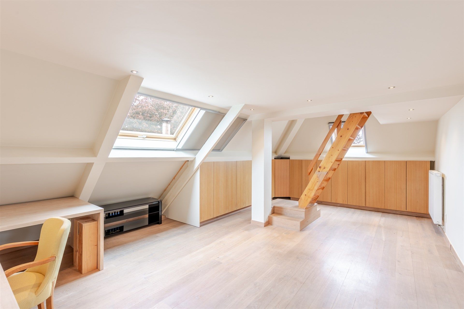 Charmante villa met 3 slks en tuin op groot perceel foto 14