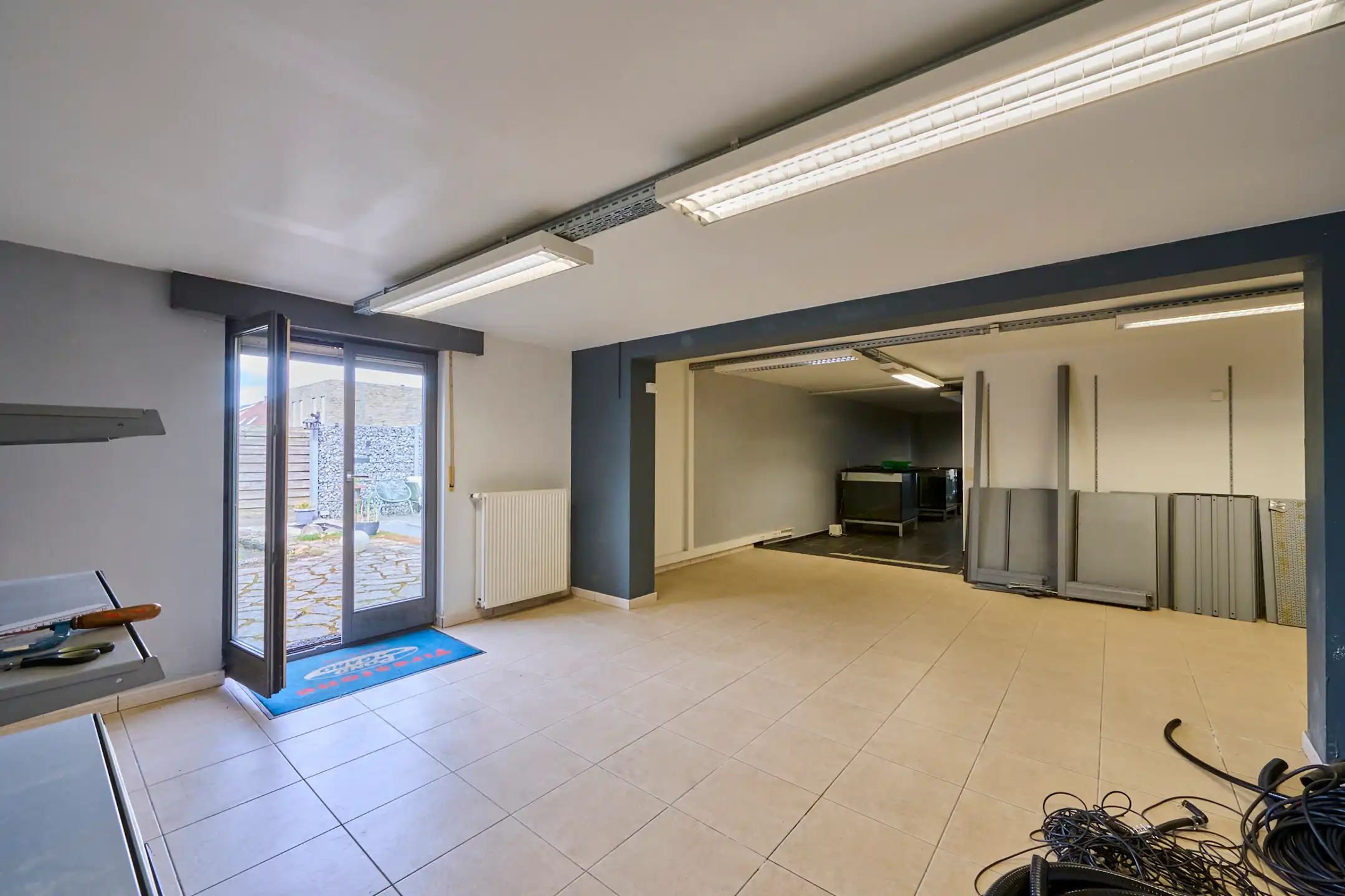 Ruim handelspand met woonst (3slpk)- zwemvijver  - diverse mogelijkheden !  foto 10