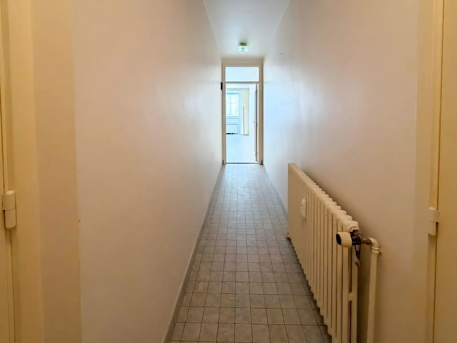 Verzorgd 2-slaapkamerappartement op toplocatie in hartje Oostende foto 3