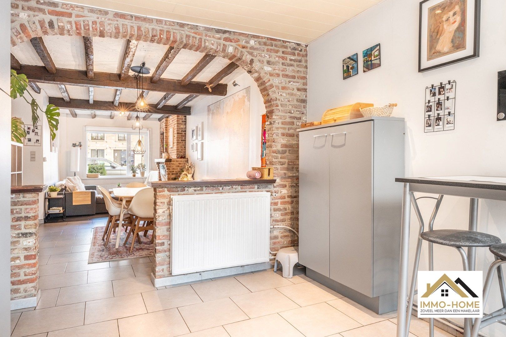 Lichtrijke halfopen bebouwing op toplocatie foto 15