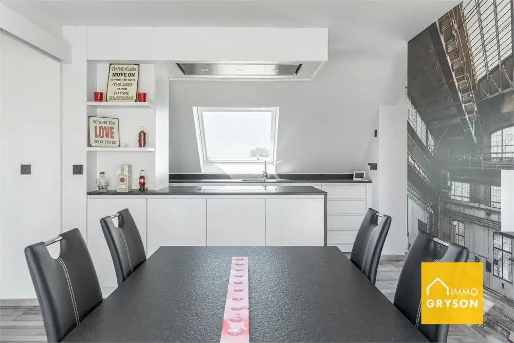 Luxe penthouse met 5 slaapkamers en zonnig terras foto 4
