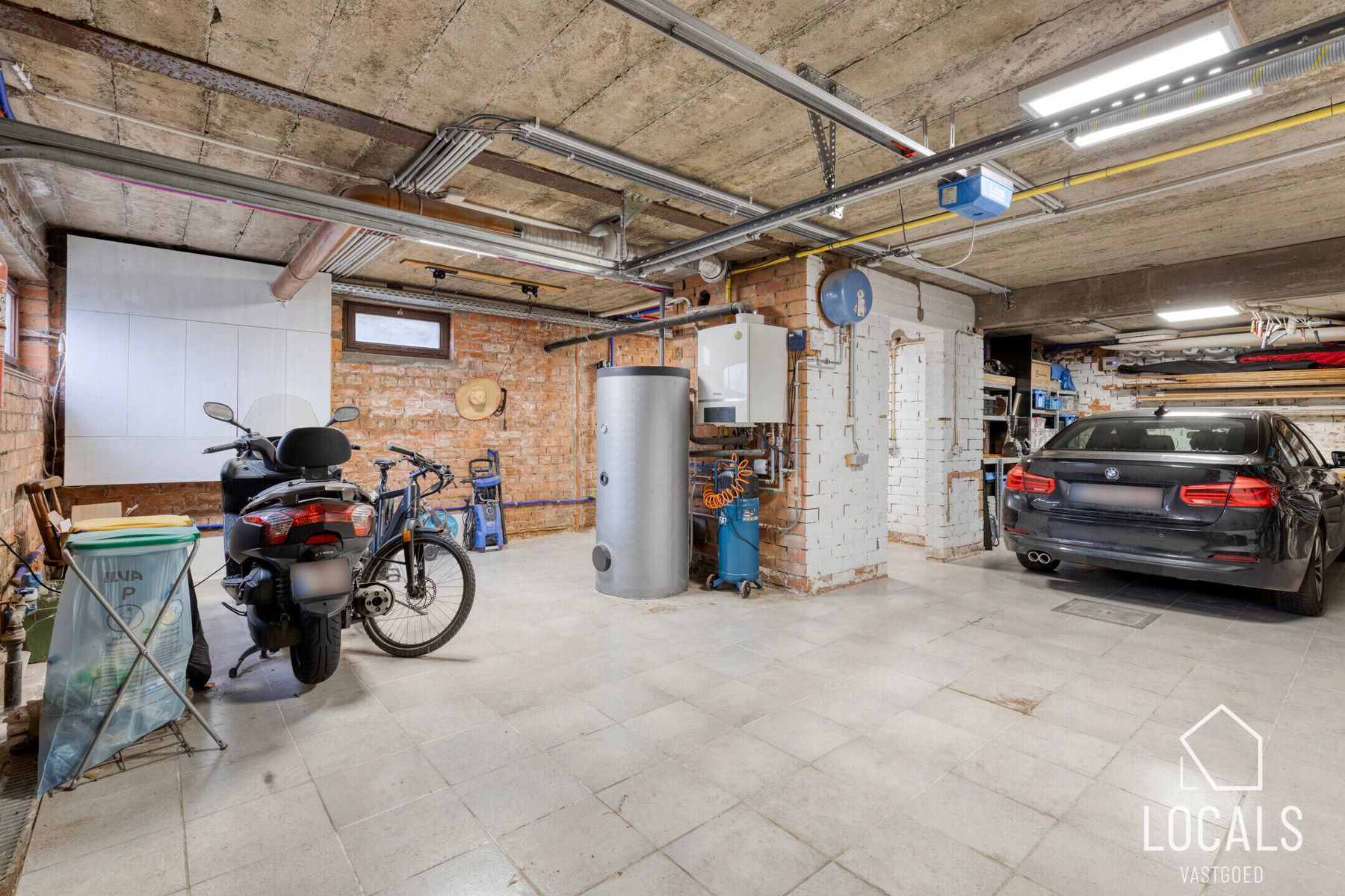 Halfopen bebouwing in het pitoreske Pollare foto 22