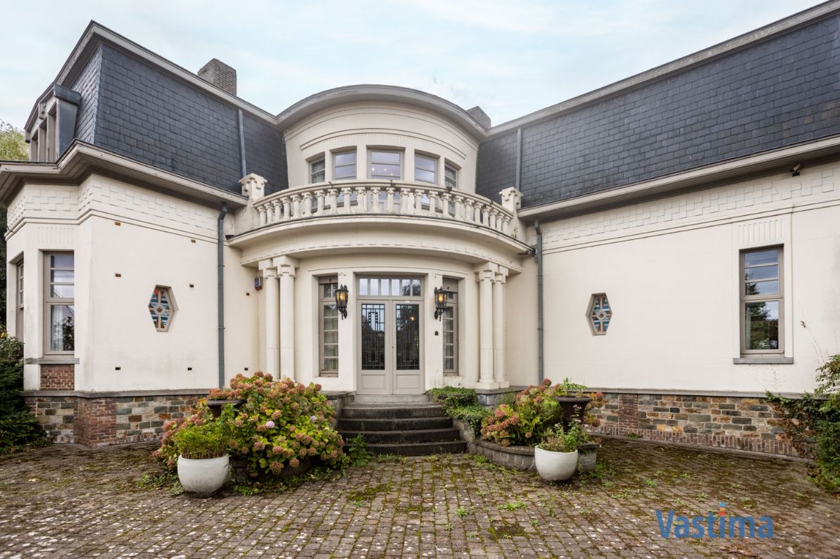 Karaktervolle villa met authentieke charme in een groene setting foto 5
