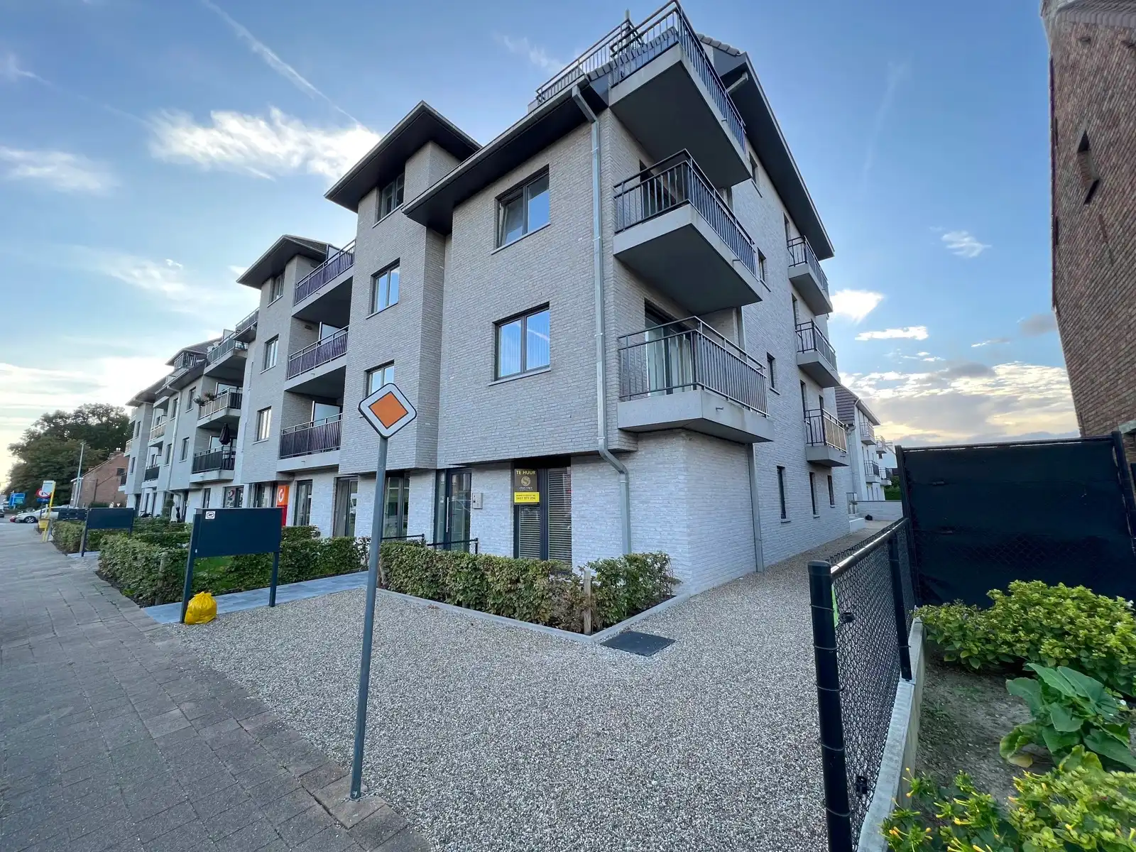 Recent appartement (1ste V.) met 2 slaapkamers en terras  foto 19