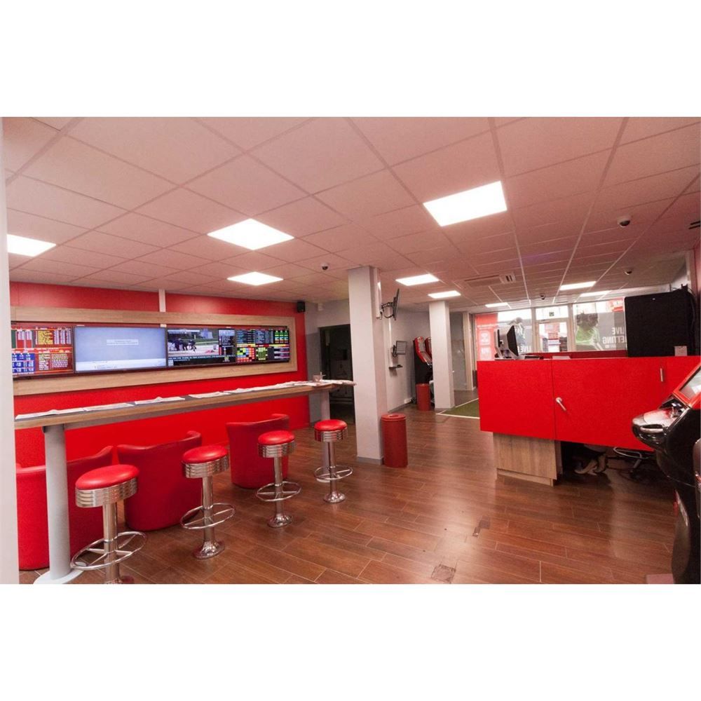 CENTRAAL GELEGEN HANDELSGELIJKVLOERS foto 5