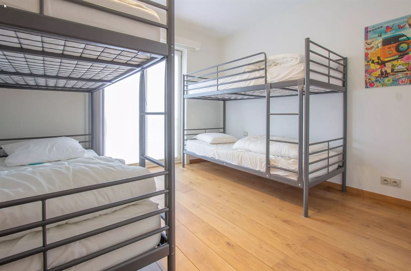 Heel mooi ingericht appartement met 2 volwaardige slaapkamers, zonnekant foto 12