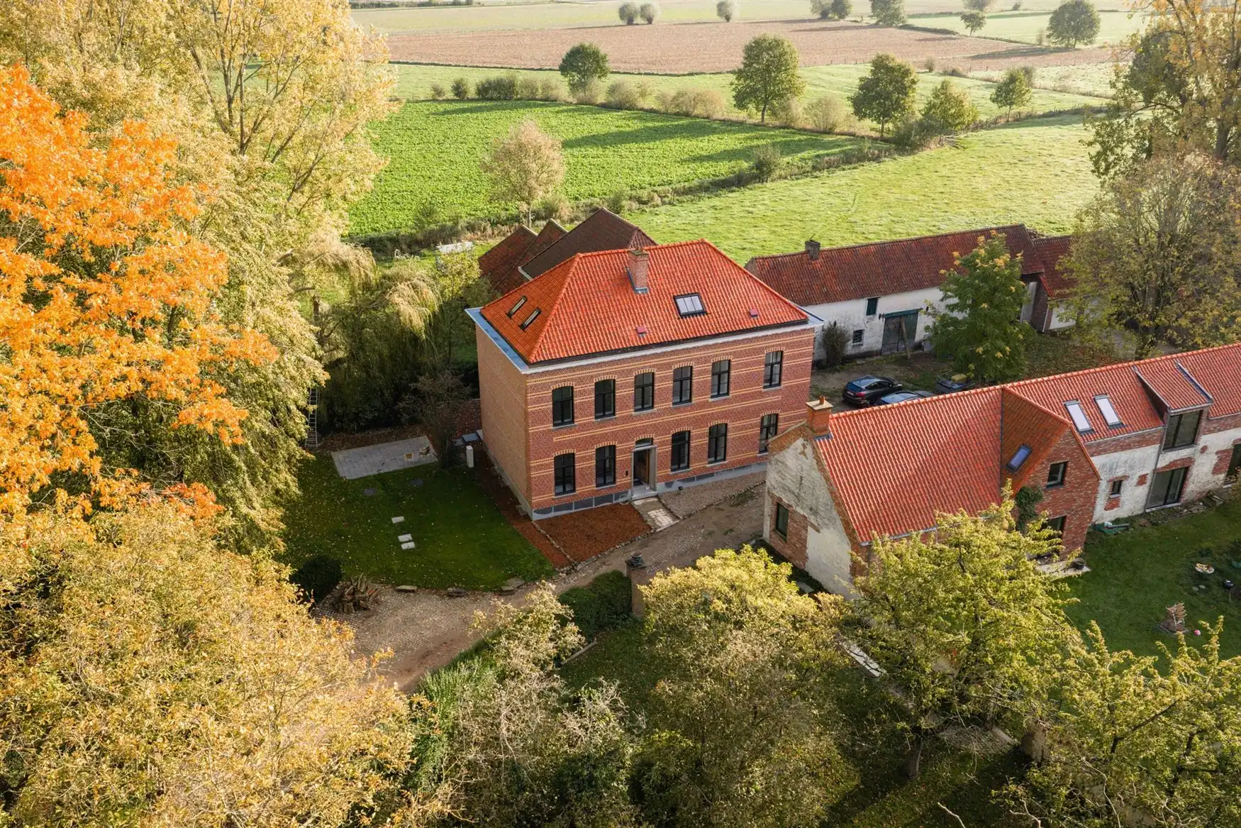 Uitzonderlijke woning op een unieke historische locatie foto 36