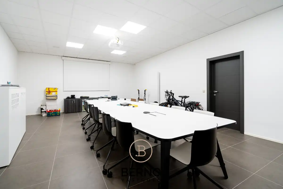 Kwalitatief bedrijfspand foto 6